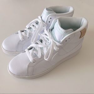 NWOT Nike High Top Sneakers